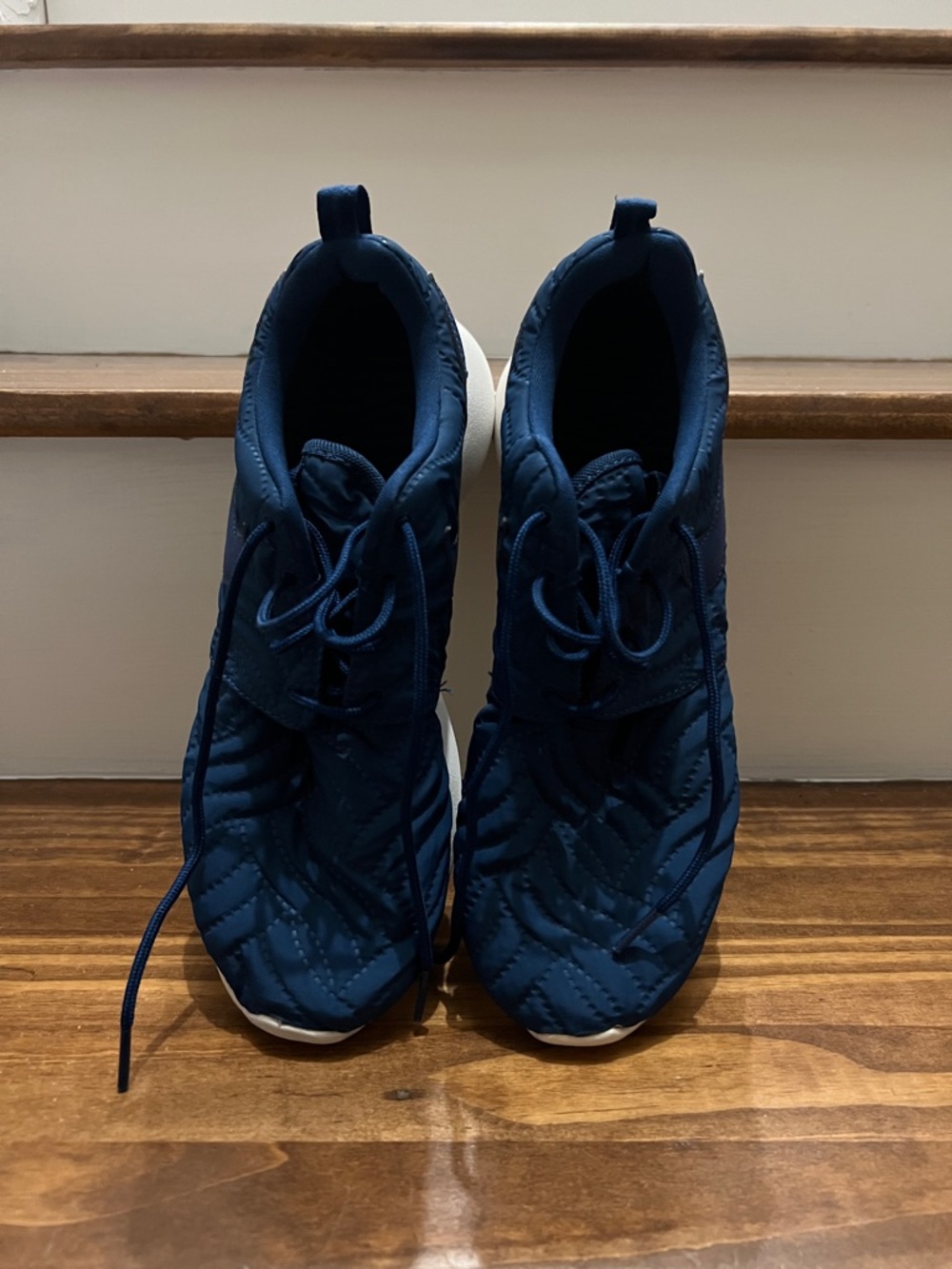 Women’s Nike Roshe One nylon quilted sneakers